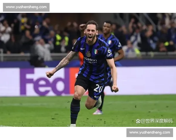 土媒：加拉塔萨雷暂停恰尔汗奥卢谈判，转攻曼城中场 B 席