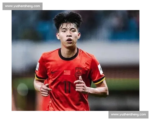 黄希扬点赞国足新星:王钰栋们的未来值得期待 黄希扬点赞国足新星:王钰栋们的未来值得期待